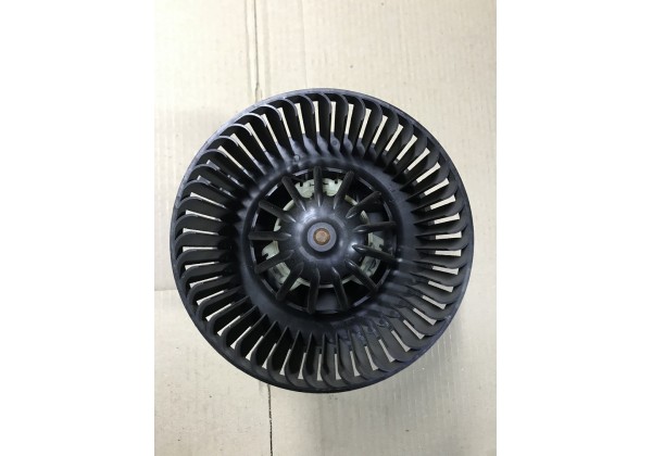 Моторчик пічки, вентилятор салону Renault Logan, Logan MCV, Sandero, Twingo II, Duster, 6001547691, 7701067982